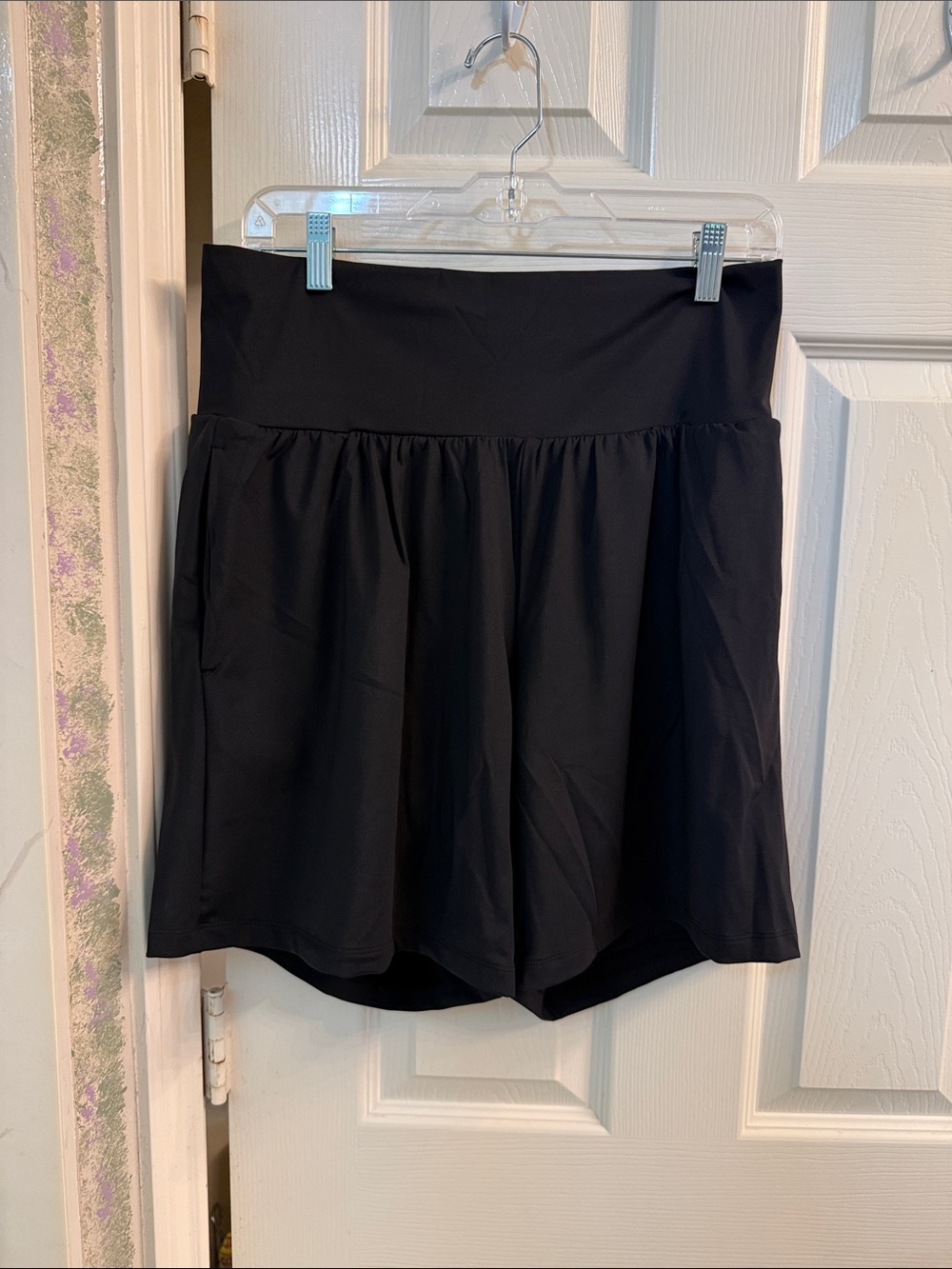 HALARA Black High-Waist Active Shorts